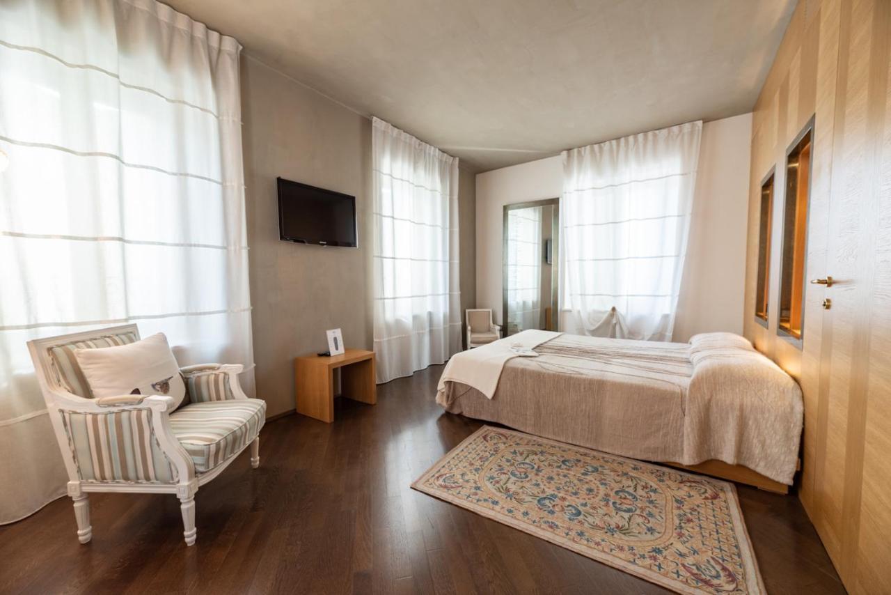 Hotel Suite Inn Удине Экстерьер фото